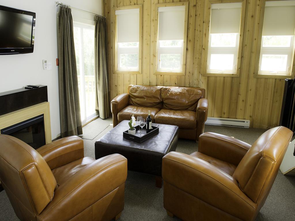 Pine Lodge Muskoka Huntsville Habitación foto